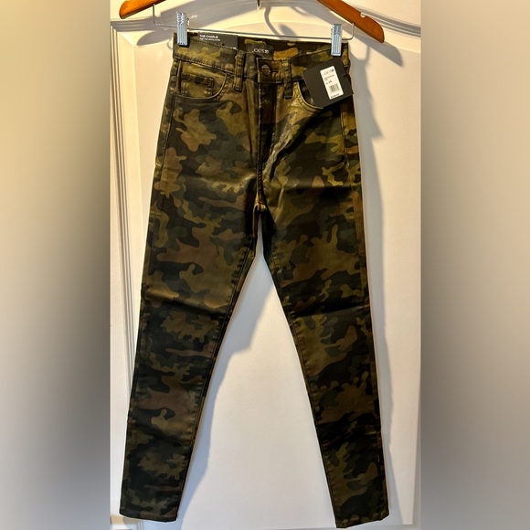 NWT JOE’S high rise ankle camo jeans - Picture 5 of 7